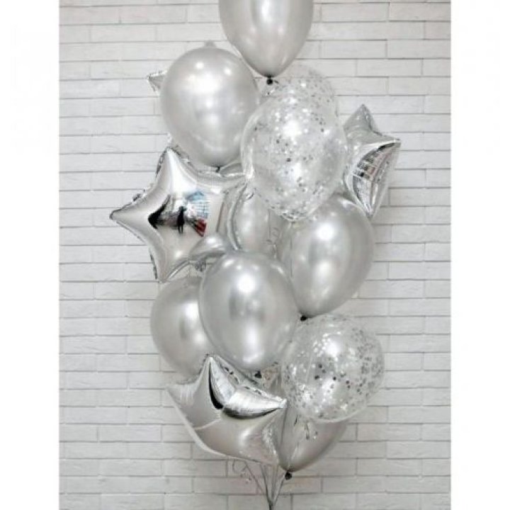 Фонтан шаров "Сильвер мун" в Костроме