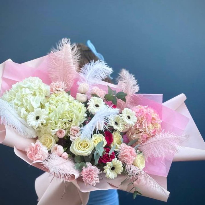 Дизайнерский букет "Валенсия-3" в Костроме