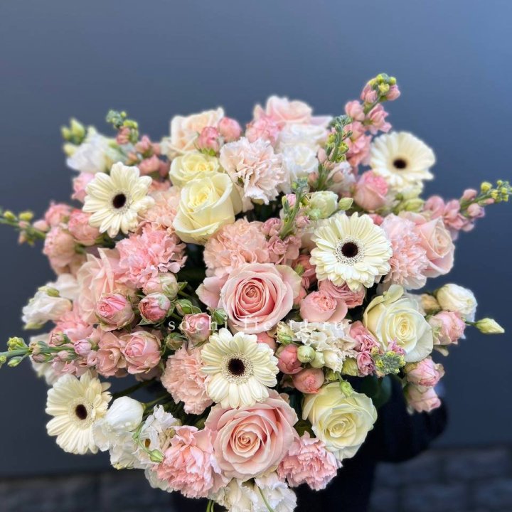 Авторский букет "Нежный" в Костроме