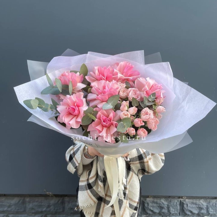 Букет французских и пионовидных роз  в Костроме