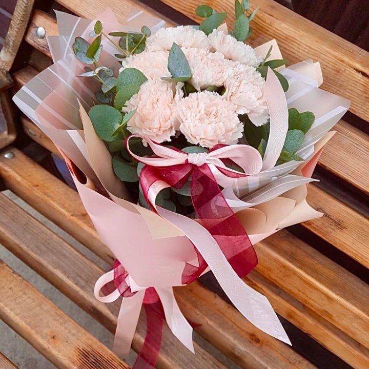 Диантусы с эвкалиптом в Костроме