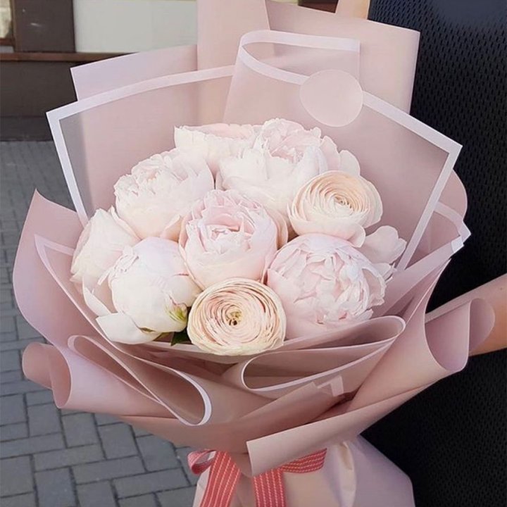 Пионы и ранункулюсы в Костроме