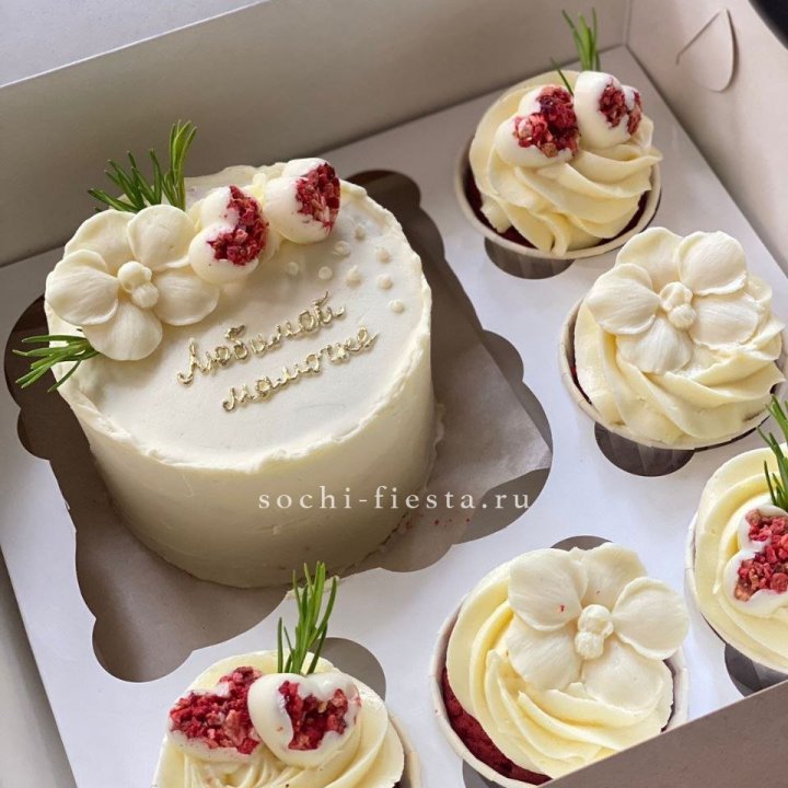 Капкейки и бенто-торт "Мамочке" в Костроме