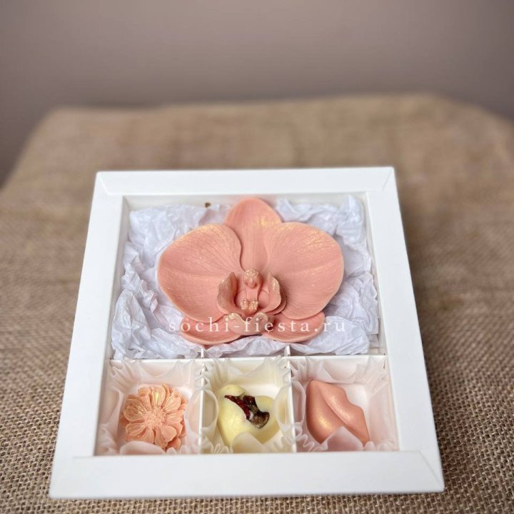 Конфеты из шоколада с Орхидеей в Костроме