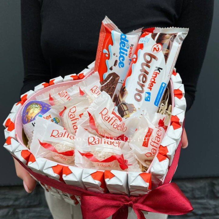 Подарочный набор сердце с Киндерами и Рафаэлло в Костроме