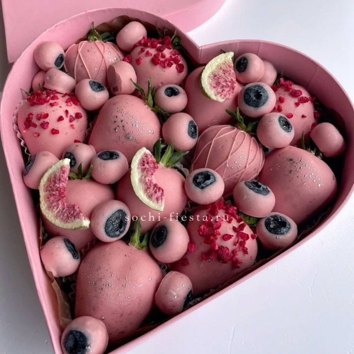 Клубника в шоколаде Сердце в Костроме