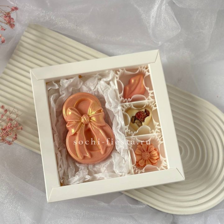 Конфеты из шоколада 8 Марта в Костроме