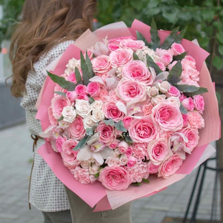 Дизайнерский букет "Барби" в Костроме