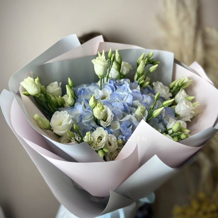 Букет с гортензией "Адель" в Костроме