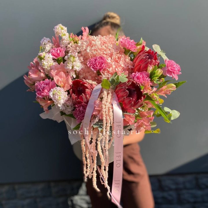 Коробка с цветами "Камикадзе" в Костроме