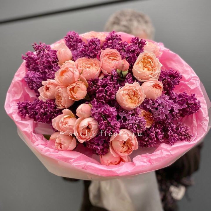  Дуо букет из кустовых роз и сирени в Костроме