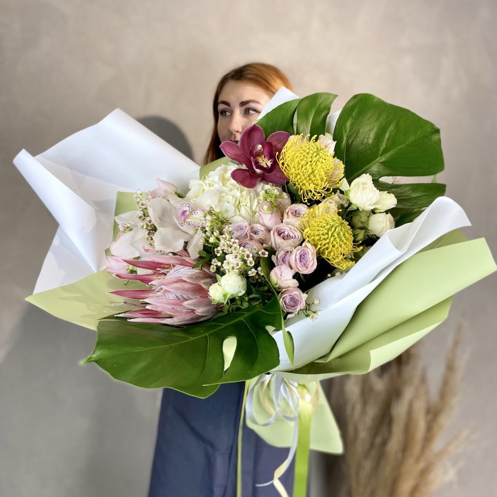 Дизайнерский букет экзотики в Костроме