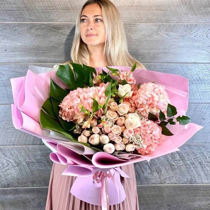 Дизайнерский букет "Валенсия-2" в Костроме