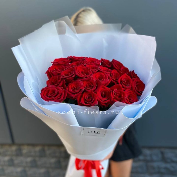 25 высоких роз  в Костроме
