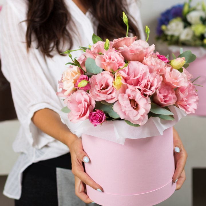 Эустома в шляпной коробке в Костроме