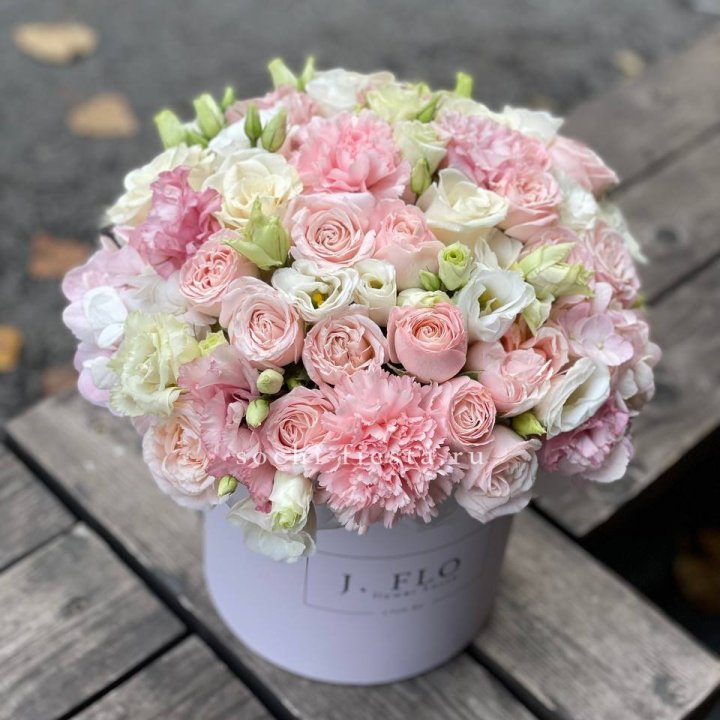 Цветочный бокс "Люксур" в Костроме