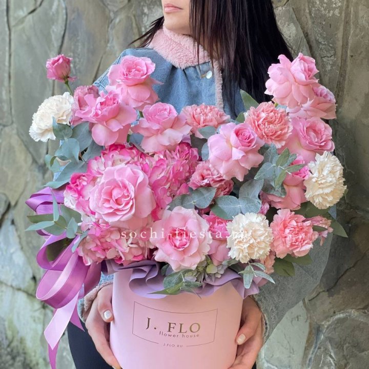 Цветочный бокс "Эсмиральда" в Костроме