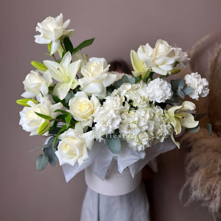 Цветочный бокс "Вайт дримс" в Костроме