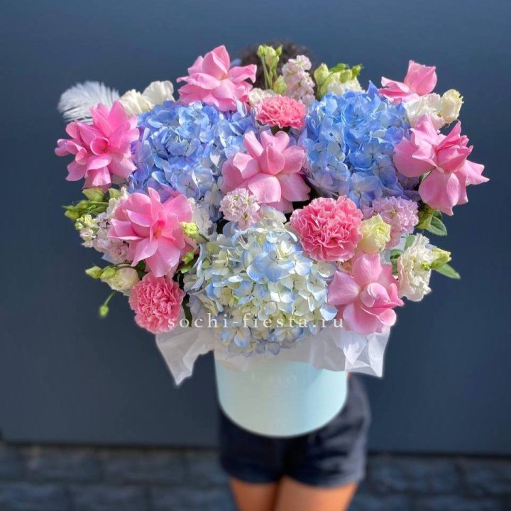 Коробка с цветами "Лемия" в Костроме