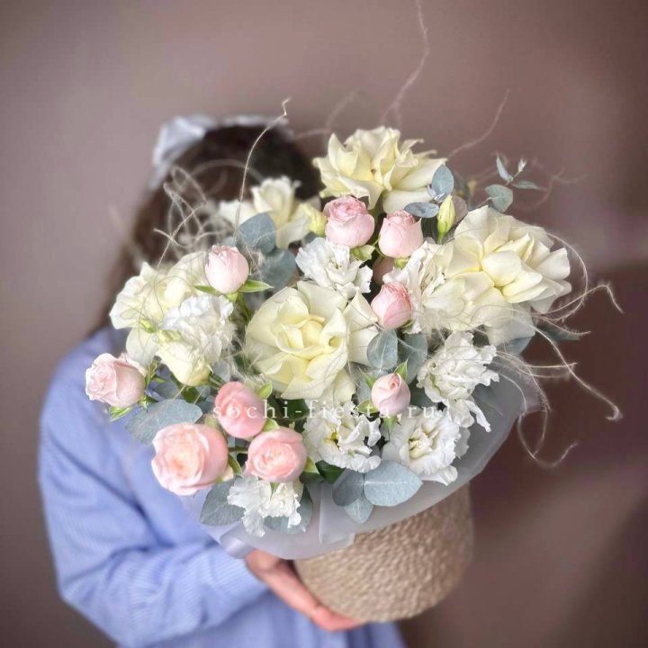 Авторский бокс "Милена" в джутовом кашпо в Костроме