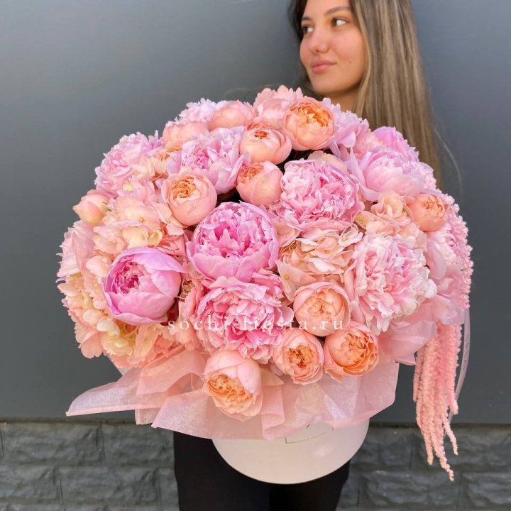 Коробка с пионами "Дабл фловер" в Костроме