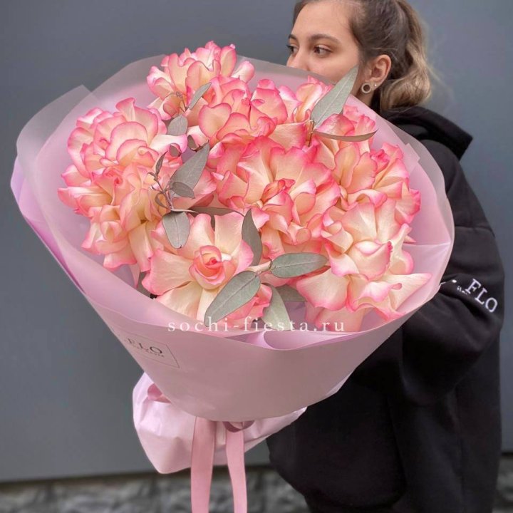 9 французских роз Джумилия в Костроме