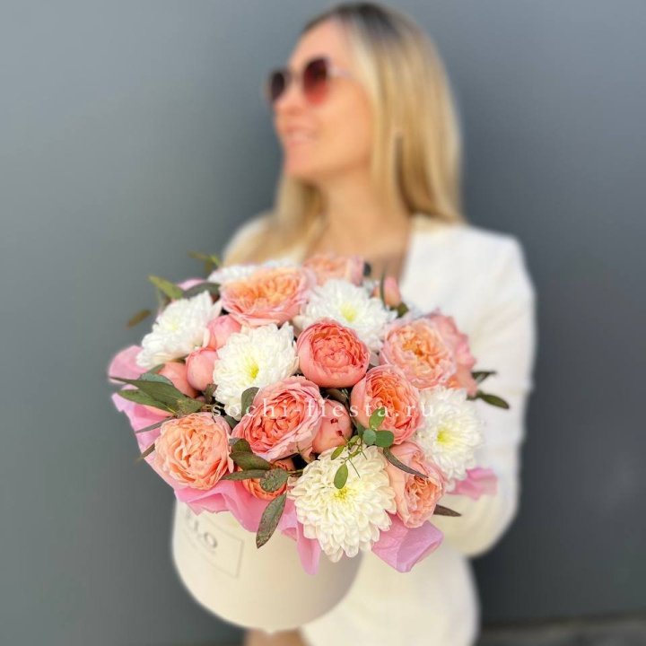 Нежная коробка с цветами в Костроме