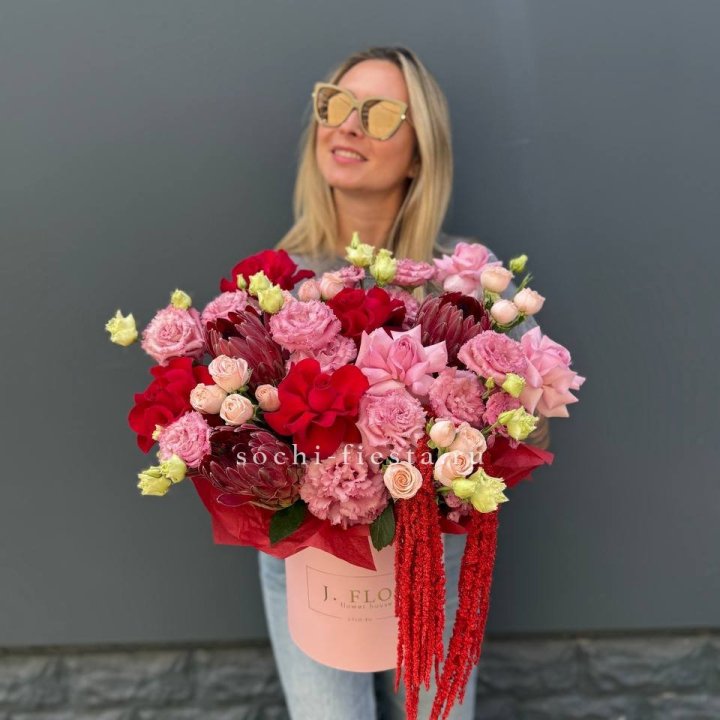 Дизайнерский цилиндр "Криотель" в Костроме