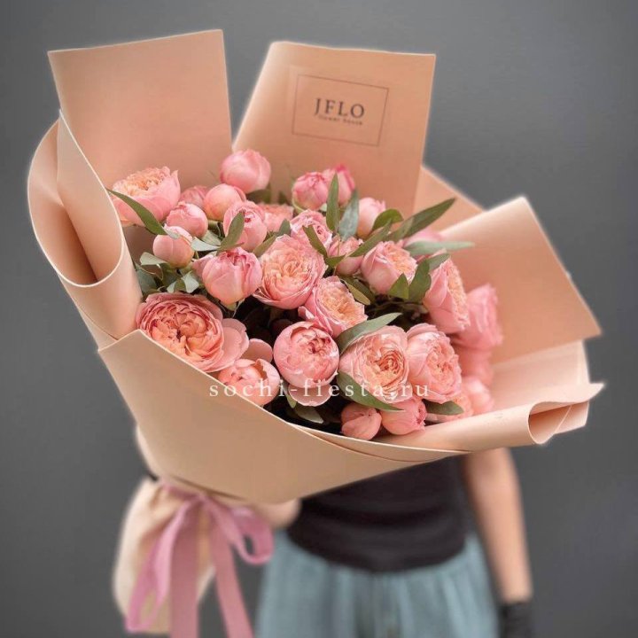 Букет из 9 кустовых роз Джульетта в Костроме