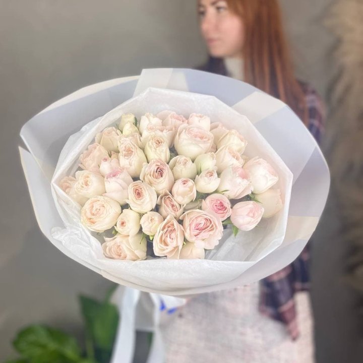 Букет кустовых роз в Костроме