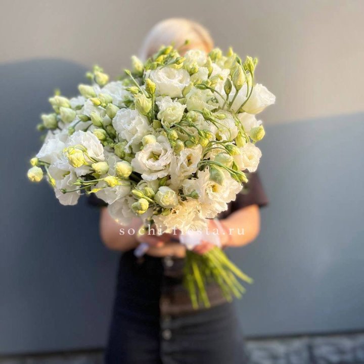 Букет эустом под ленту  в Костроме