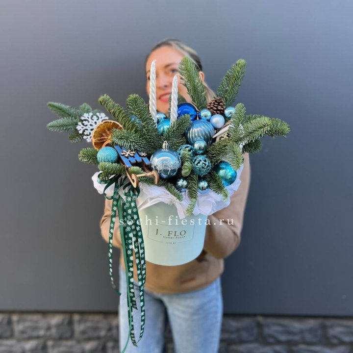 Композиция "Мери крисмас блю" в Костроме