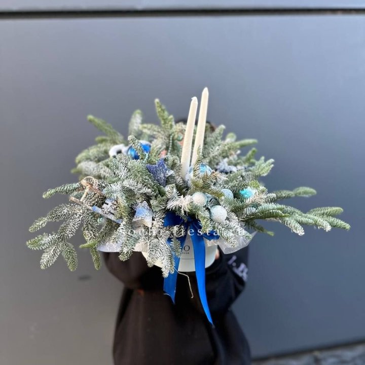 Новогодняя композиция в коробке  в Костроме