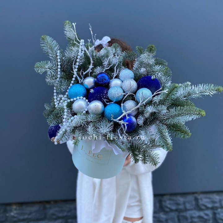 Композиция "Голубая бездна" в Костроме