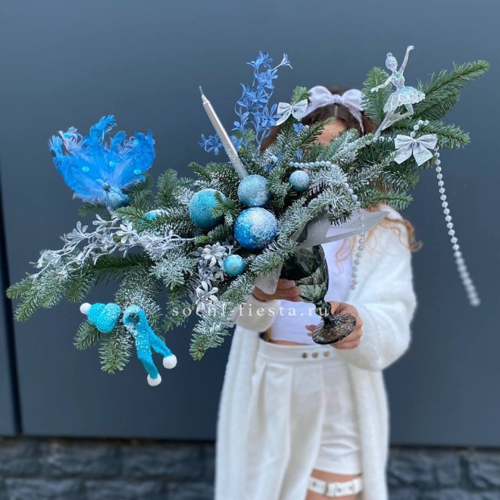 Композиция в бокале голубая в Костроме