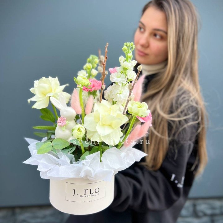 Цветочный бокс "Пасхальная композиция" в Костроме