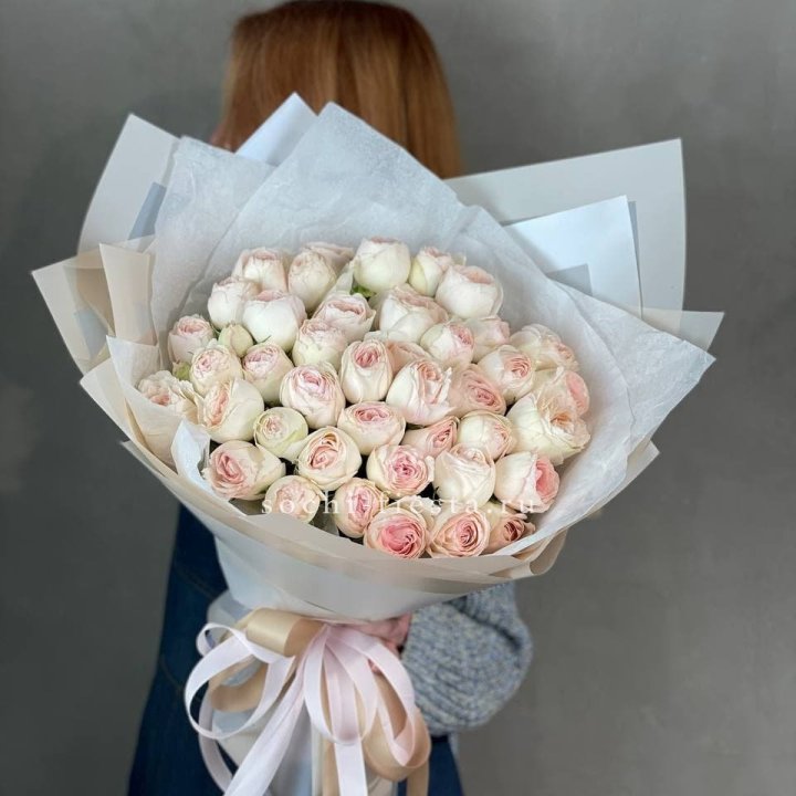 Букет пионовидных роз Пур лав в Костроме