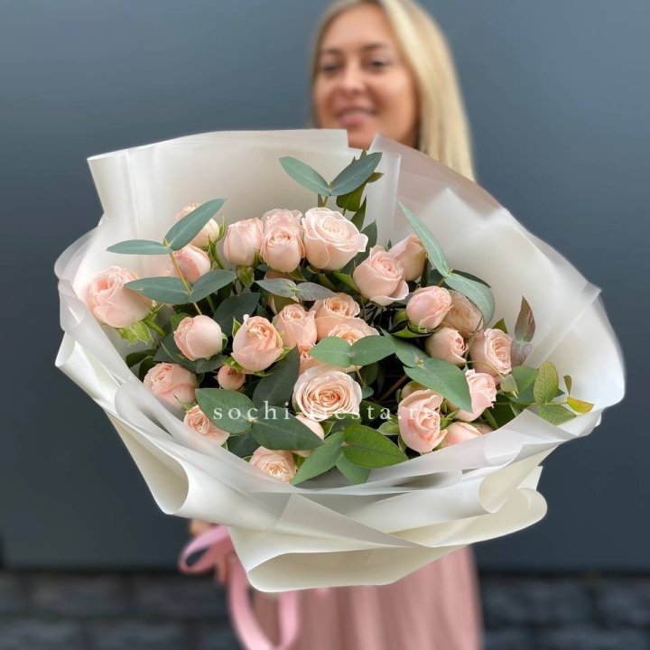 Букет кустовых роз "Фреш" в Костроме