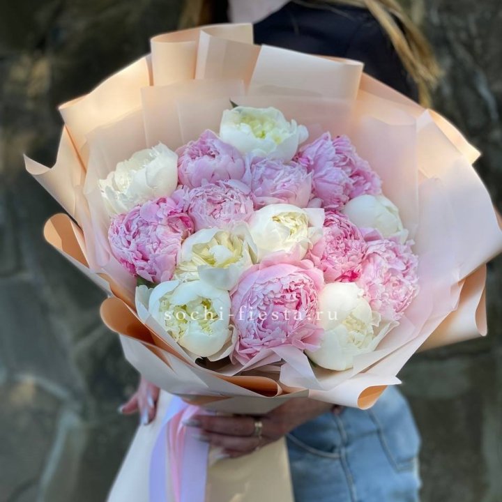 Букет 15 зефирных пионов в Костроме
