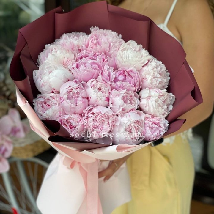Букет 17 зефирных пионов в Костроме