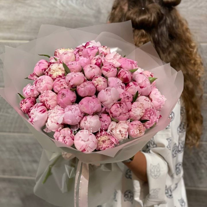 51 розовый пион в Костроме