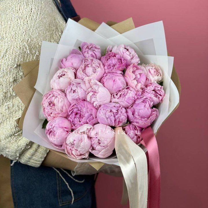 Букет из 21 пионов в Костроме