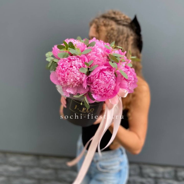 Дизайнерский цилиндр "Фломени" в Костроме