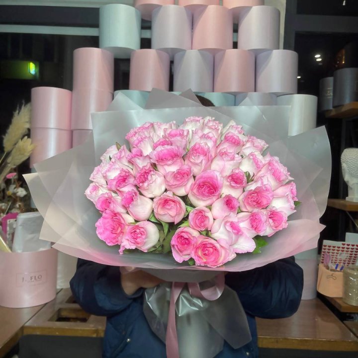  51 розовых роз в Костроме