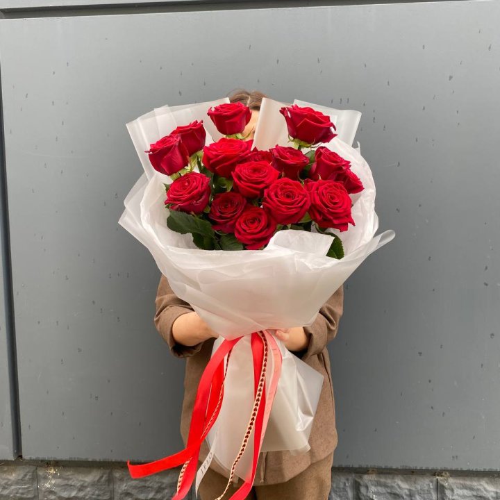 15 высоких роз  в Костроме