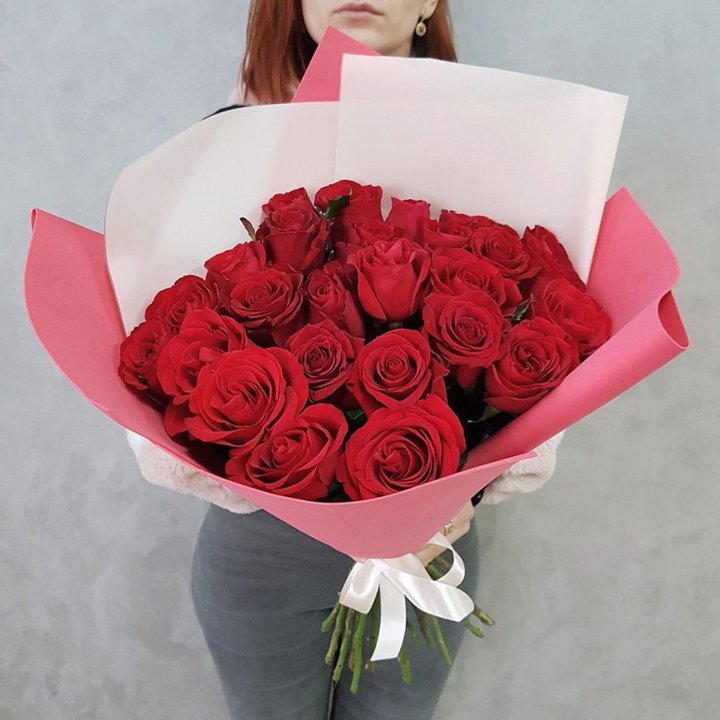 25 Красных роз рози вайт в Костроме