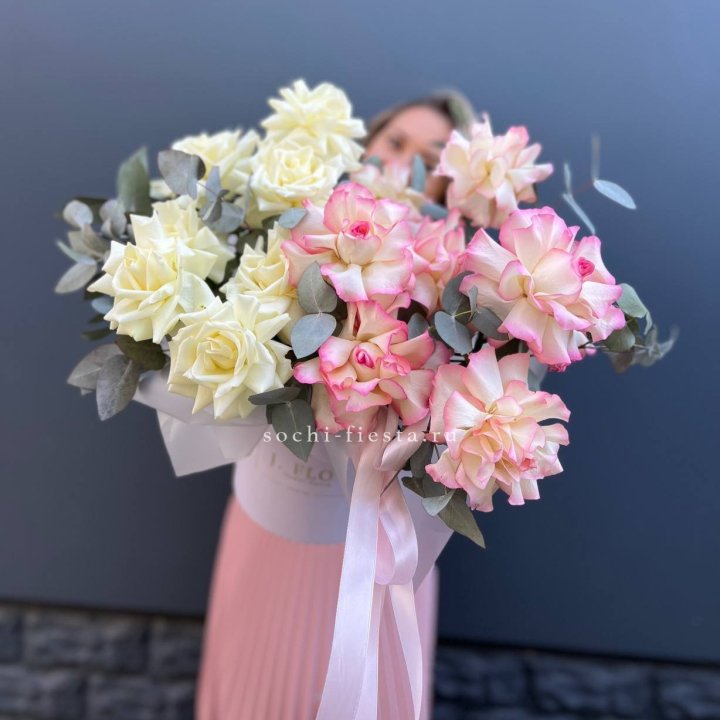 15 Французских роз в боксе в Костроме