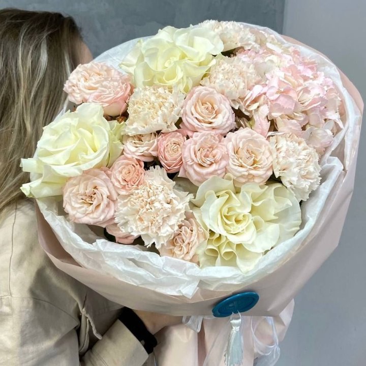 Дизайнерский букет "Джентел" в Костроме