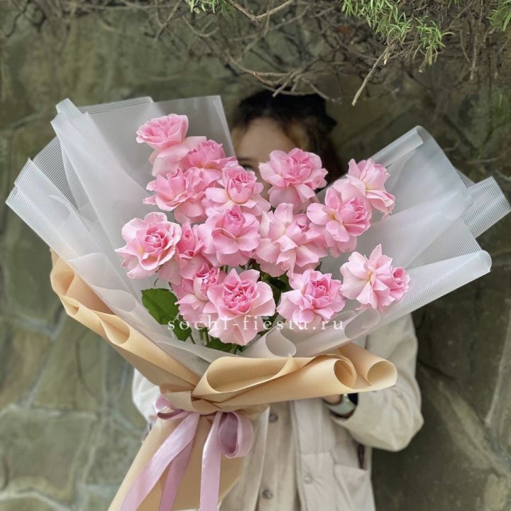 Букет из 15 французских роз Пинк дрим в Костроме