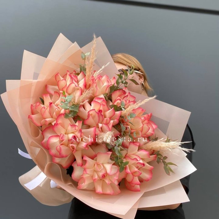 9 Французских роз Джумилия  в Костроме